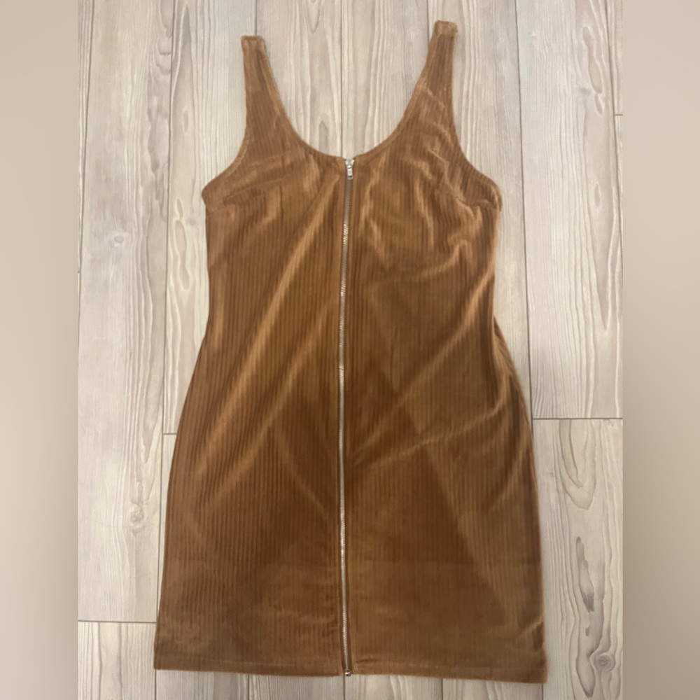 No Boundaries Ribbed Velour Zip-up Jumper